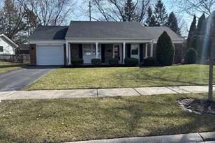 1621 Portsmouth Ln, Schaumburg, IL 60194 - Photo 2