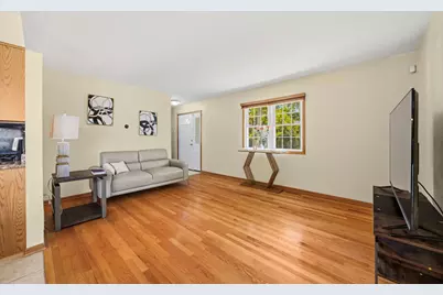12962 S May Street, Calumet Park, IL 60827 - Photo 6