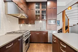 1121 W Drummond Pl, Chicago, IL 60614 - Photo 10