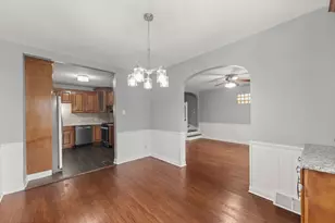 12044 S Perry Ave, Chicago, IL 60628 - Photo 6