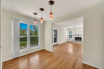 1100 Lockwood Drive, Buffalo Grove, IL 60089 - Photo 14