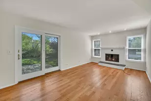 1100 Lockwood Dr, Buffalo Grove, IL 60089 - Photo 16
