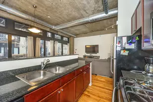 1000 W 15th St, Chicago, IL 60608 - Photo 16