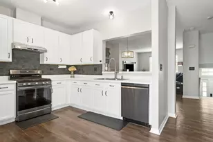 1365 New Haven Dr, Cary, IL 60013 - Photo 10