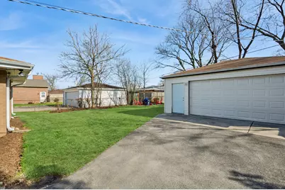 7441 Lake Street, Morton Grove, IL 60053 - Photo 20