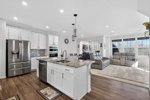 509 Watercress Dr, Aurora, IL 60504 - Photo 2