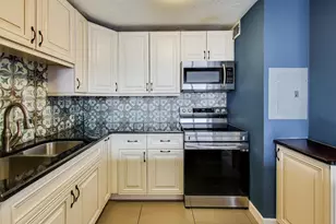 5740 N Sheridan Rd, Chicago, IL 60660 - Photo 12