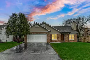 889 Dorsetshire Dr, Crete, IL 60417 - Photo 1