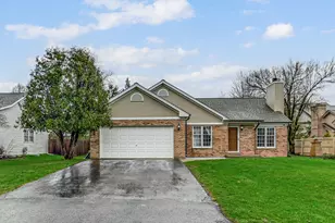 889 Dorsetshire Dr, Crete, IL 60417 - Photo 2