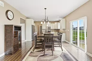 2247 S Robin Ln, Lynwood, IL 60411 - Photo 8