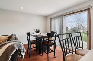 25 N Oltendorf Rd, Streamwood, IL 60107 - Photo 6