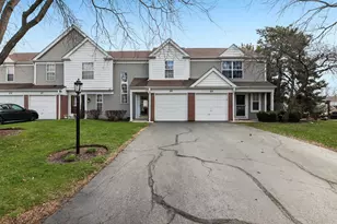 25 N Oltendorf Rd, Streamwood, IL 60107 - Photo 1