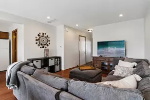 25 N Oltendorf Rd, Streamwood, IL 60107 - Photo 4