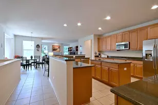 572 Tuscan View Dr, Elgin, IL 60124 - Photo 18