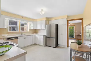 7661 N Neva Ave, Niles, IL 60714 - Photo 6