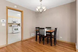 7661 N Neva Ave, Niles, IL 60714 - Photo 4
