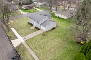 5008 Valentine Pl, Rockford, IL 61108 - Photo 4