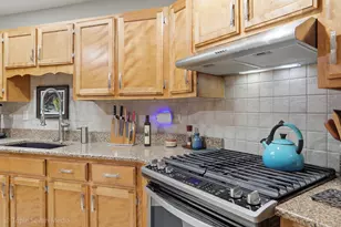 15417 Maple Ct, Oak Forest, IL 60452 - Photo 2