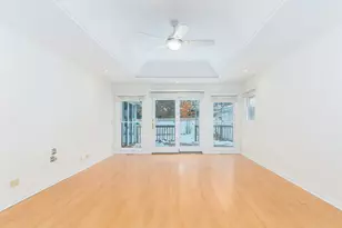 510 S President St, Wheaton, IL 60187 - Photo 6