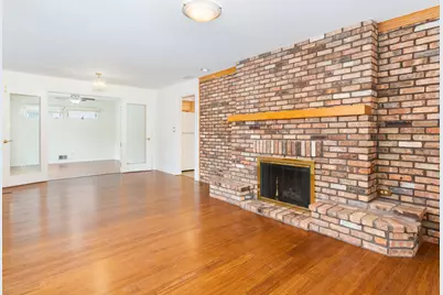 510 S President Street, Wheaton, IL 60187 - Photo 2