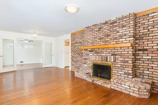 510 S President St, Wheaton, IL 60187 - Photo 2