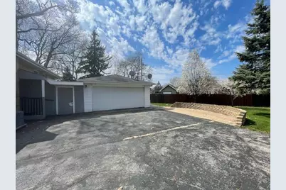 8574 W 73rd Place, Justice, IL 60458 - Photo 4