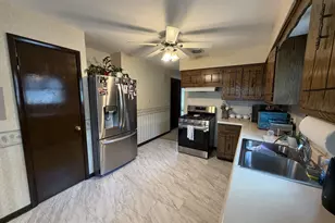 18052 Soleri Dr, Country Club Hills, IL 60478 - Photo 12