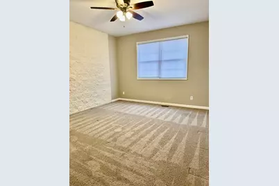 255 N Sacramento Street #D, Sycamore, IL 60178 - Photo 8