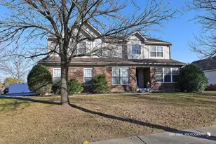 415 Kingsport Dr, Gurnee, IL 60031 - Photo 1