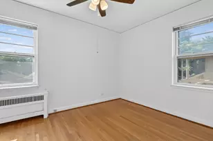 11207 S Emerald Ave, Chicago, IL 60628 - Photo 16