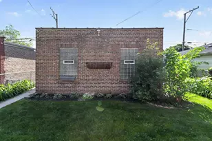 11207 S Emerald Ave, Chicago, IL 60628 - Photo 24