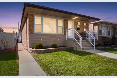 11046 S Ewing Avenue, Chicago, IL 60617 - Photo 2