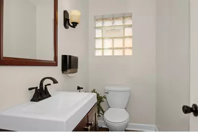 11046 S Ewing Avenue, Chicago, IL 60617 - Photo 10