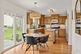 5515 Chancery Way, Lake in the Hills, IL 60156 - Photo 12