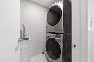 5020 W Fletcher St, Chicago, IL 60641 - Photo 32