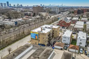 6146 N Ravenswood Ave, Chicago, IL 60660 - Photo 32