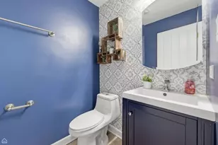 3604 Robert Ct, Hazel Crest, IL 60429 - Photo 4