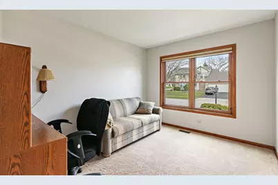 160 Brentwood Trail, Elgin, IL 60120 - Photo 18