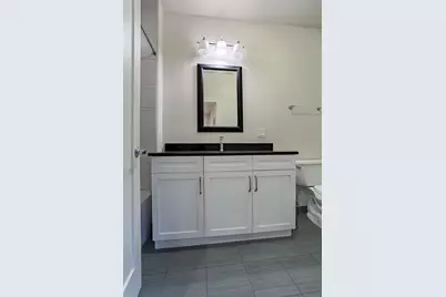 2100 Greenwood Street #106, Evanston, IL 60201 - Photo 12