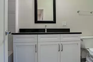 2100 Greenwood St, Evanston, IL 60201 - Photo 12