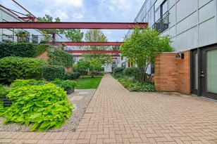 2100 Greenwood St, Evanston, IL 60201 - Photo 16