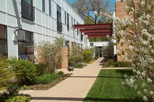 2100 Greenwood St, Evanston, IL 60201 - Photo 1