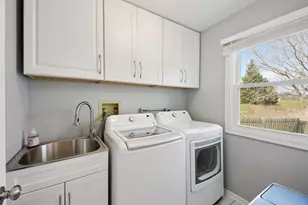 144 N Fiore Pkwy, Vernon Hills, IL 60061 - Photo 16