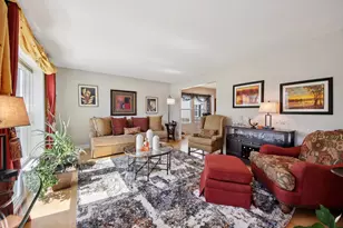 144 N Fiore Pkwy, Vernon Hills, IL 60061 - Photo 6