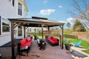 144 N Fiore Pkwy, Vernon Hills, IL 60061 - Photo 48