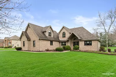 5 W Royal Oaks Drive, Bristol, IL 60512 - Photo 1