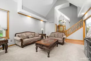 5 W Royal Oaks Dr, Bristol, IL 60512 - Photo 4