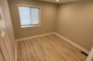 728 E Old Willow Rd, Prospect Heights, IL 60070 - Photo 4