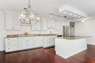 [Address not provided], Chicago, IL 60610 - Photo 4