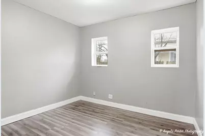 320 E Washington Street, Round Lake Park, IL 60073 - Photo 10